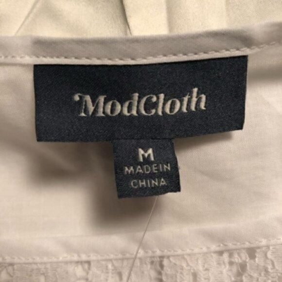 Modcloth White Cotton Short Sleeve Blouse Puff Sleeves Daisy Print Lace M - Picture 11 of 13